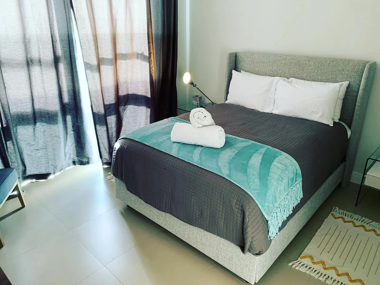 Sunshine Cleaning Service in Miami Beach, Florida. Recurring Cleaning, Deep Cleaning, Airbnb, Move in & Move out and Commercial Cleaning.