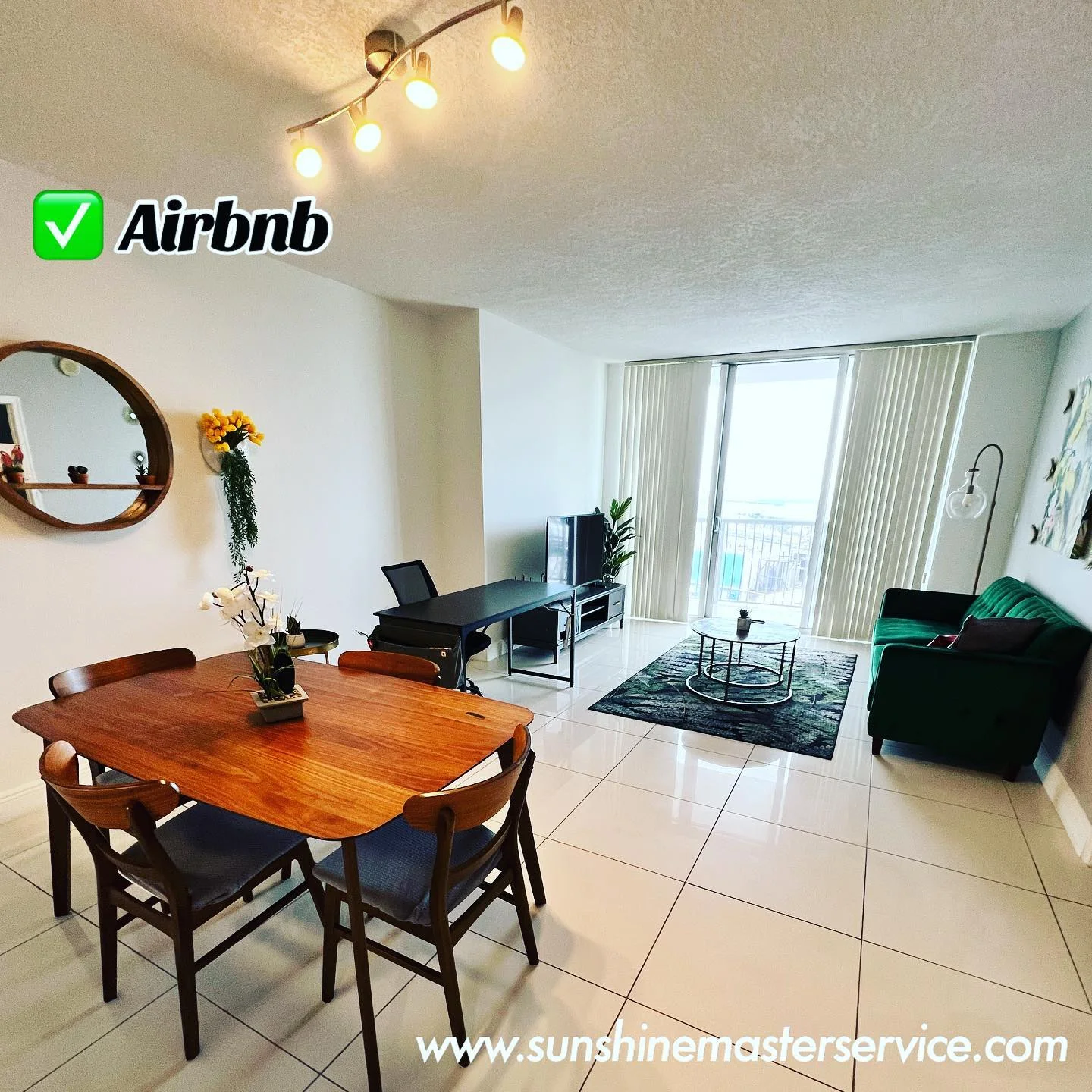 Sunshine Cleaning Service in Miami Beach, Florida. Recurring Cleaning, Deep Cleaning, Airbnb, Move in & Move out and Commercial Cleaning.